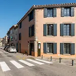 Les Gites De Laure - O Lit Divin, Instant De Volupte, Balneo Sauna, Climatisation, Netflix, 160M De La Cite Medievale